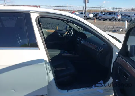 2012 Mercedes-Benz E 350 4Matic z USA, uszkodzony, nr VIN WDDHF8JB9CA540435